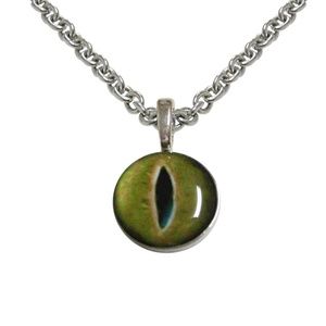 Green Reptile Eye Design Pendant Necklace